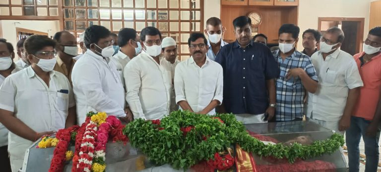 ముంగ‌మూరుకు నివాళుల‌ర్పించిన తెదేపా నాయ‌కులు