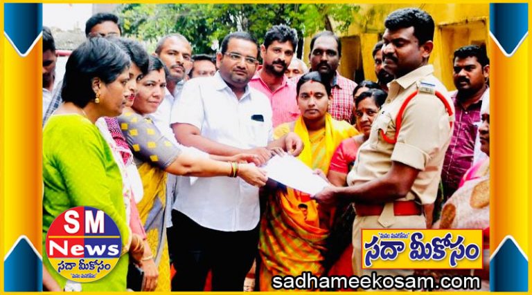 అభూత కల్పనల విషం చిమ్మే జంట కాలకూట విష సర్పాలు